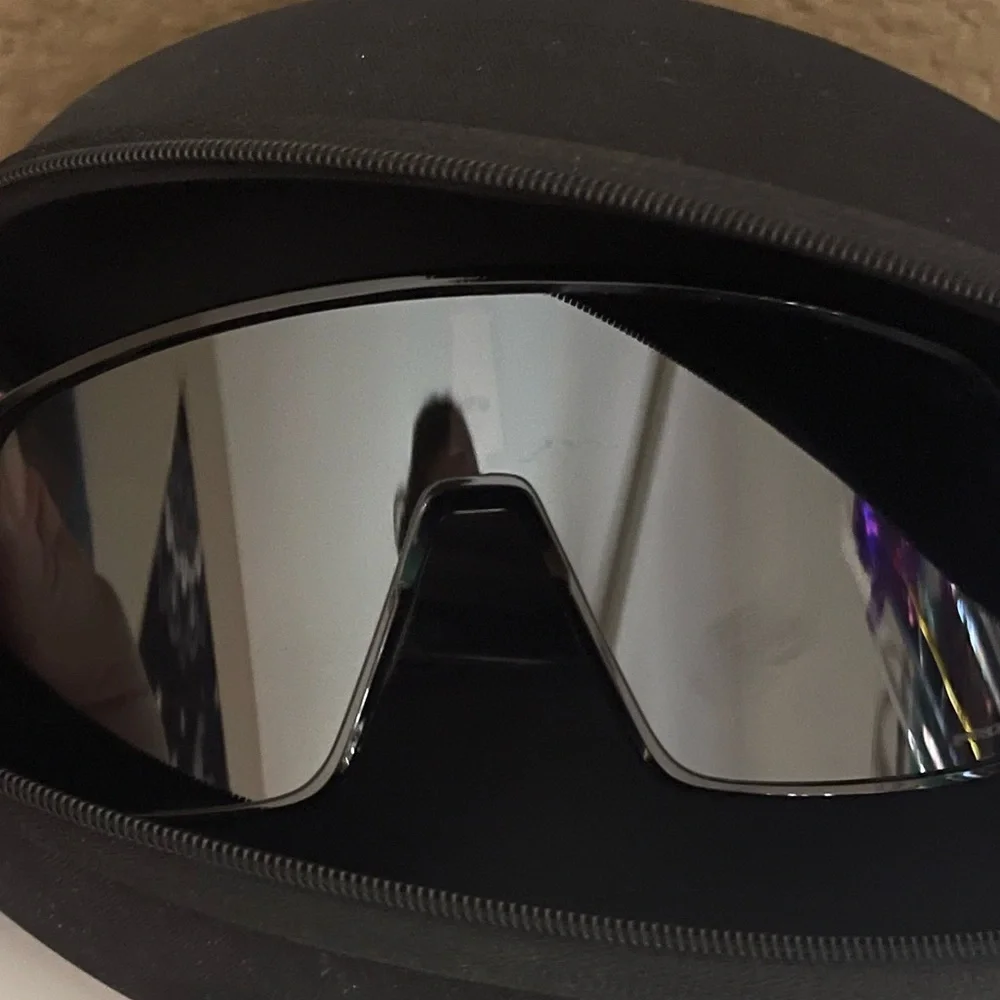 Oakley Black Sunglasses - OO9406 Sutro - Picture 9 of 10